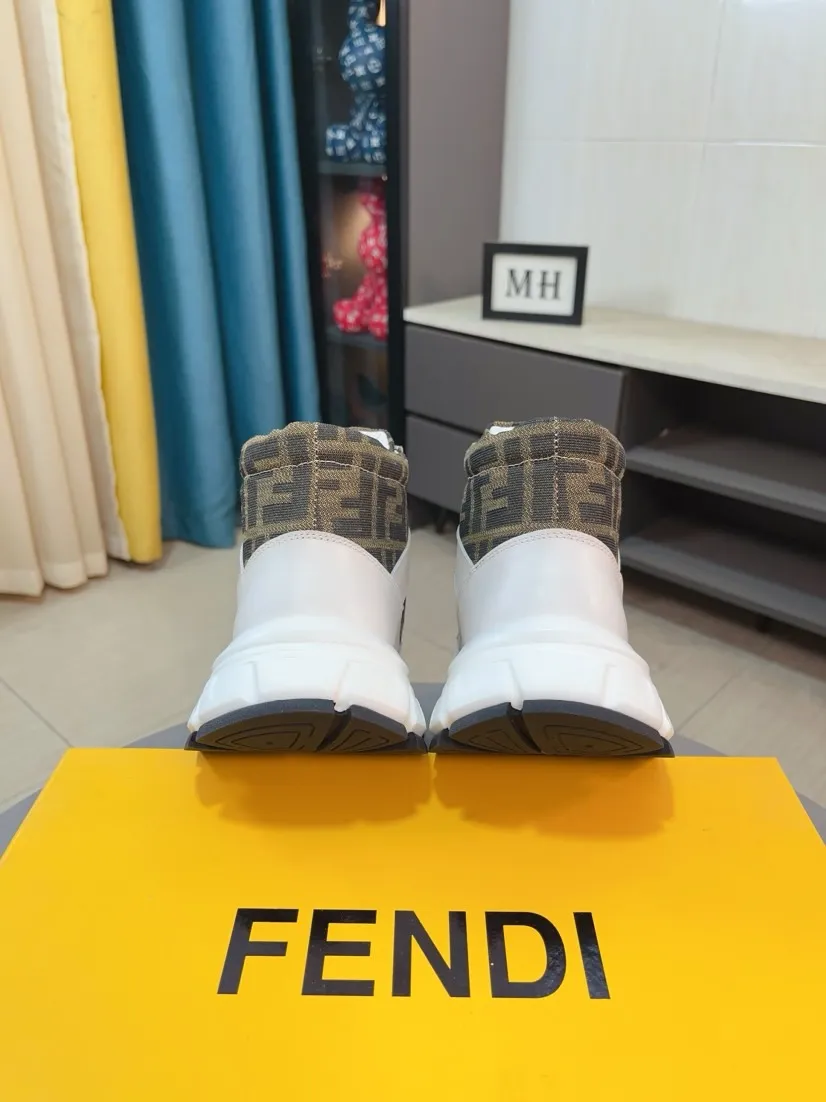 Men's shoes 💰458🌹🌹【fendi Fendi】: 🔝High-end brand of men's shoes: high-top series: official website 1:1 latest masterpiece: the upper is made of brand fabric with imported cowhide technology, ➕🐑made in sheepskin👍, making walking more convenient and comfortable, a stunning work, compared with the official quality, the beautiful 1:1 replica [color]! Create a fashionable personality to set off your uniqueness! A must-have for trendy men! 🔥Size: 38-44.